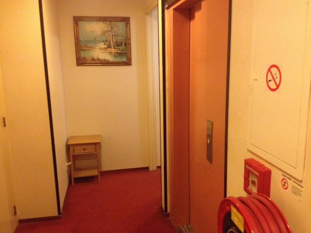 Budget Season Star Hotel 阿姆斯特丹 外观 照片